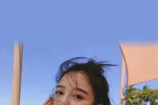 25岁男子猥亵20余名独行女性获刑8个月；“自己在淋雨却为小动物遮风挡雨”外卖小哥大雨中救断腿小狗感动无数网友｜三工晨报